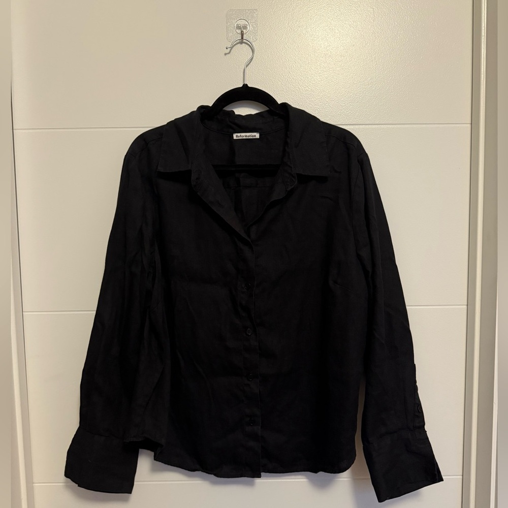 Black linen Reformation shirt size S/M